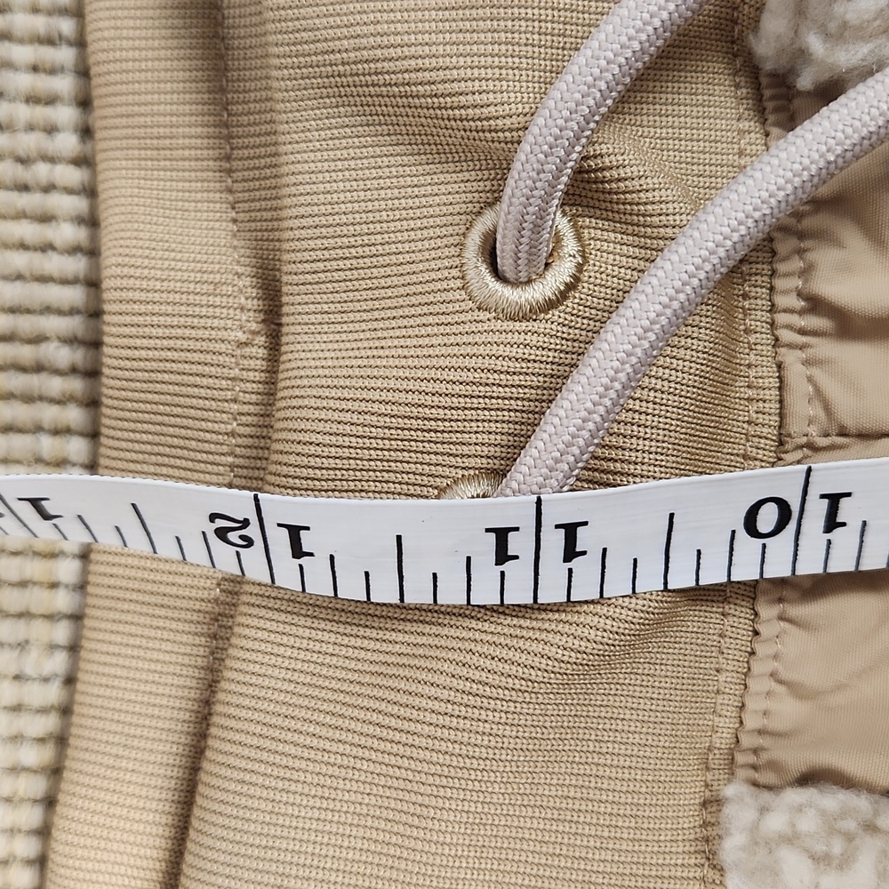 Nike Jogger With Sherpa Lined Pockets And Accent S - Picture 9 of 10